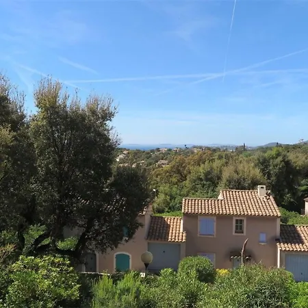 Holiday home Maison Lumineuse Avec Terrasse, Acces Piscines, Parking Privatif - - Fr-1-726-22