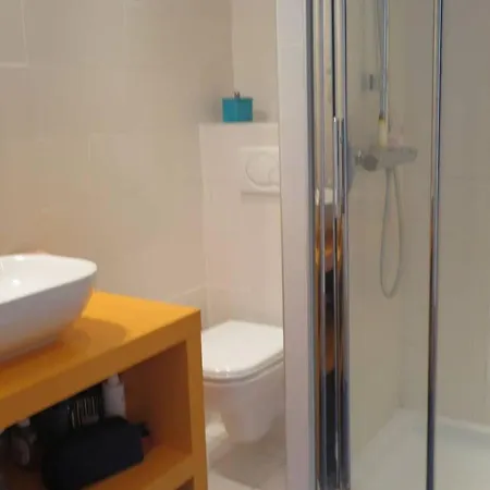 Maison Lumineuse Avec Terrasse, Acces Piscines, Parking Privatif - - Fr-1-726-22 *